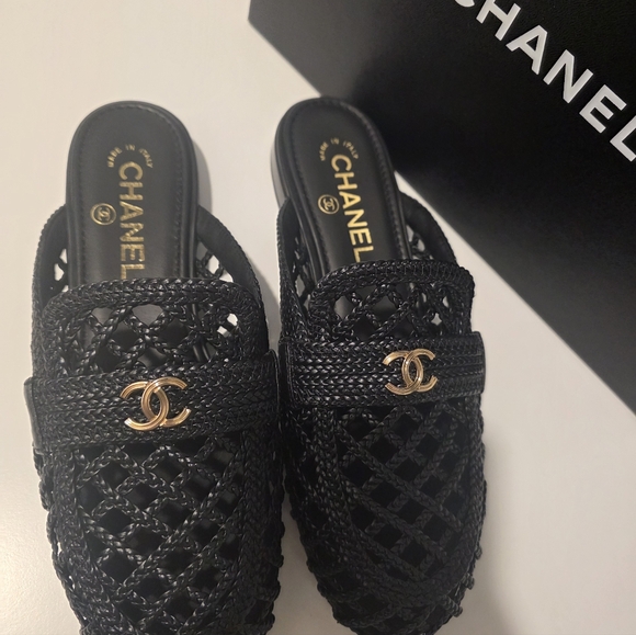 CHANEL MULES 2026 NEW - Picture 15 of 17